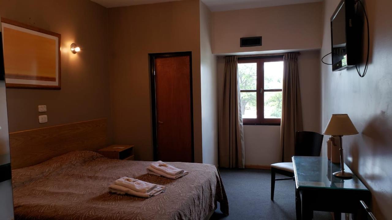 Hotel Lazaro Villa Mercedes Eksteriør billede