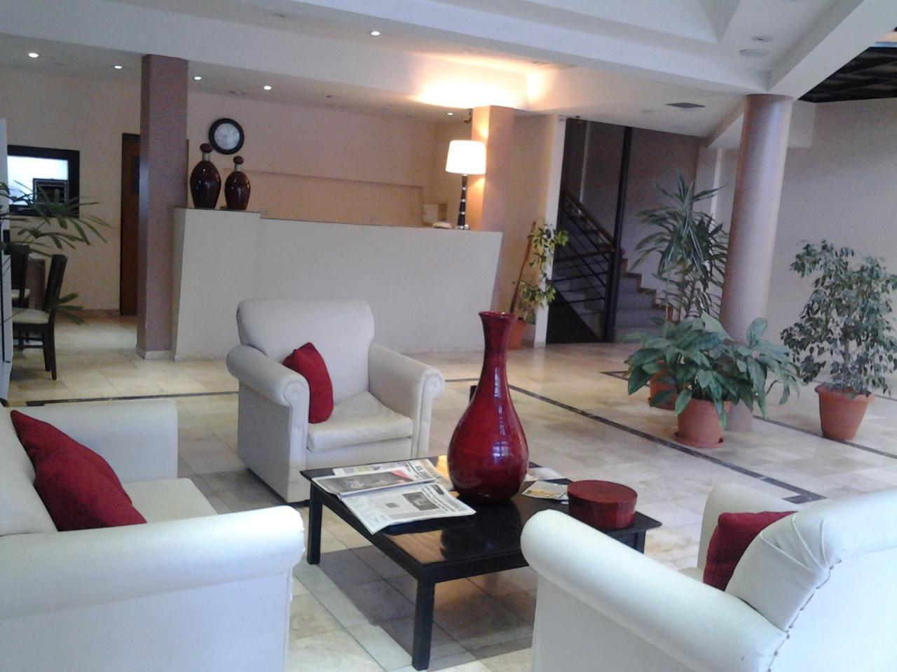 Hotel Lazaro Villa Mercedes Eksteriør billede