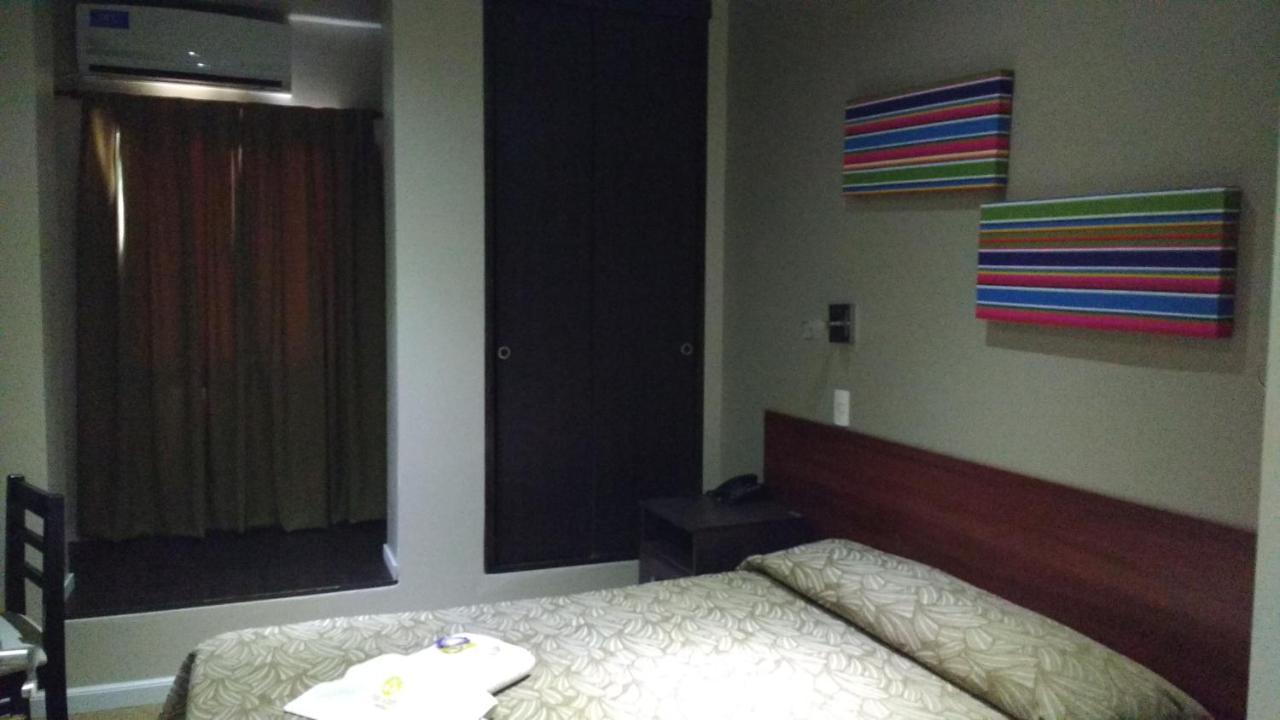Hotel Lazaro Villa Mercedes Eksteriør billede